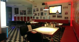 Caros Diner - Herrenstrasse 20 - 08523 Plauen