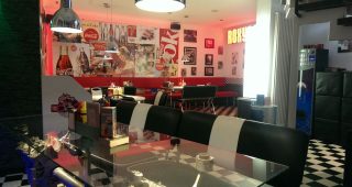 Caros Diner - Herrenstrasse 20 - 08523 Plauen